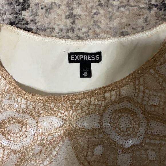 Two piece set - Picture 3 of 4